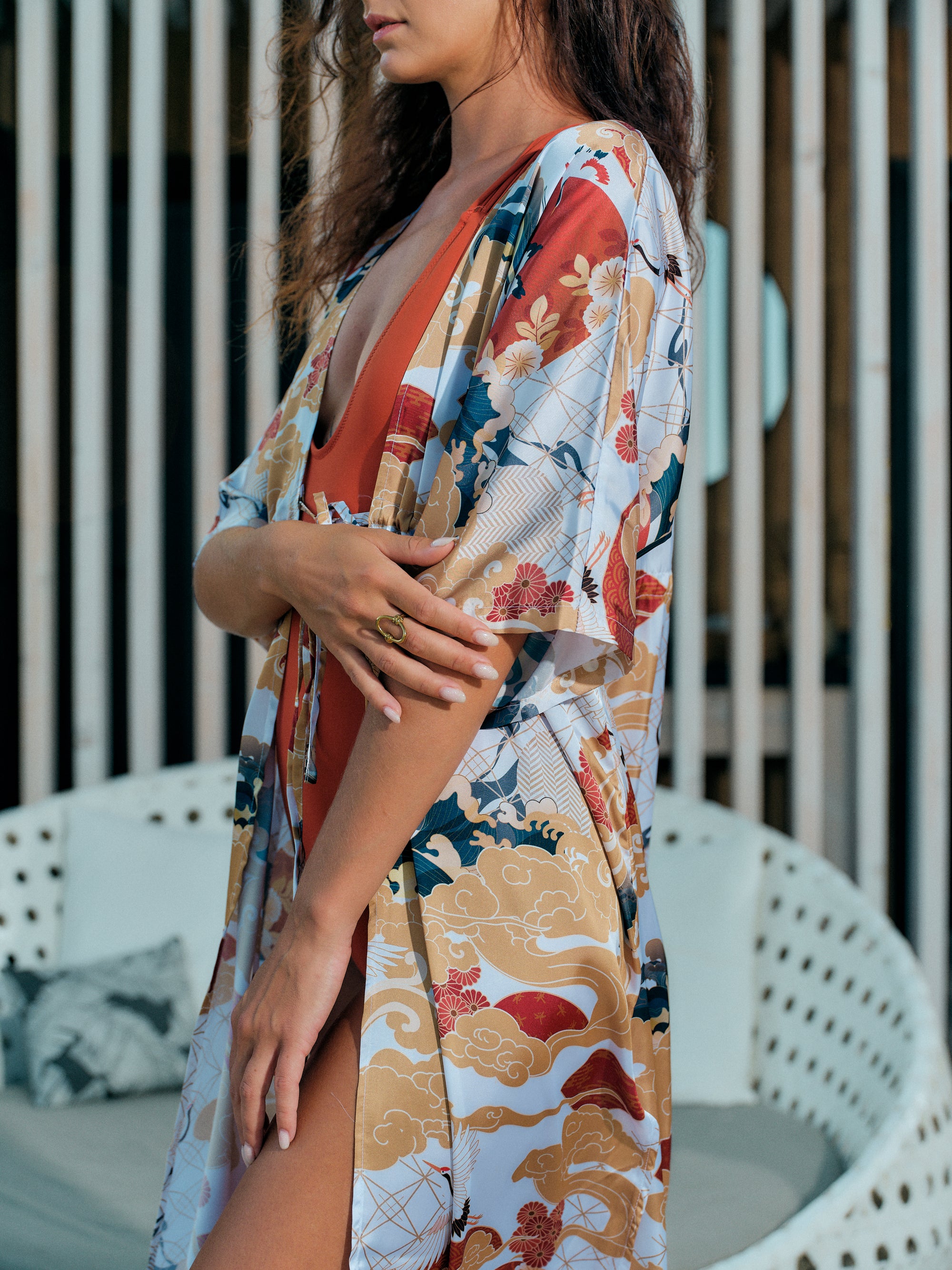 beach kimono long white satin chiffon, Asahi collection detail side view