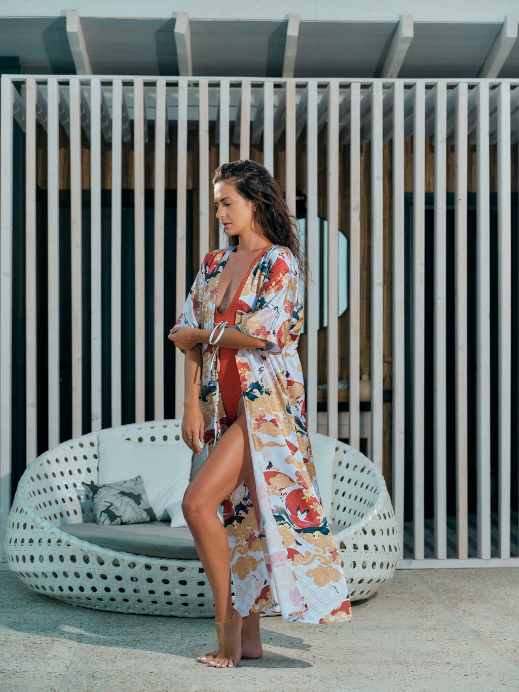 beach kimono long white satin chiffon, Asahi collection side view
