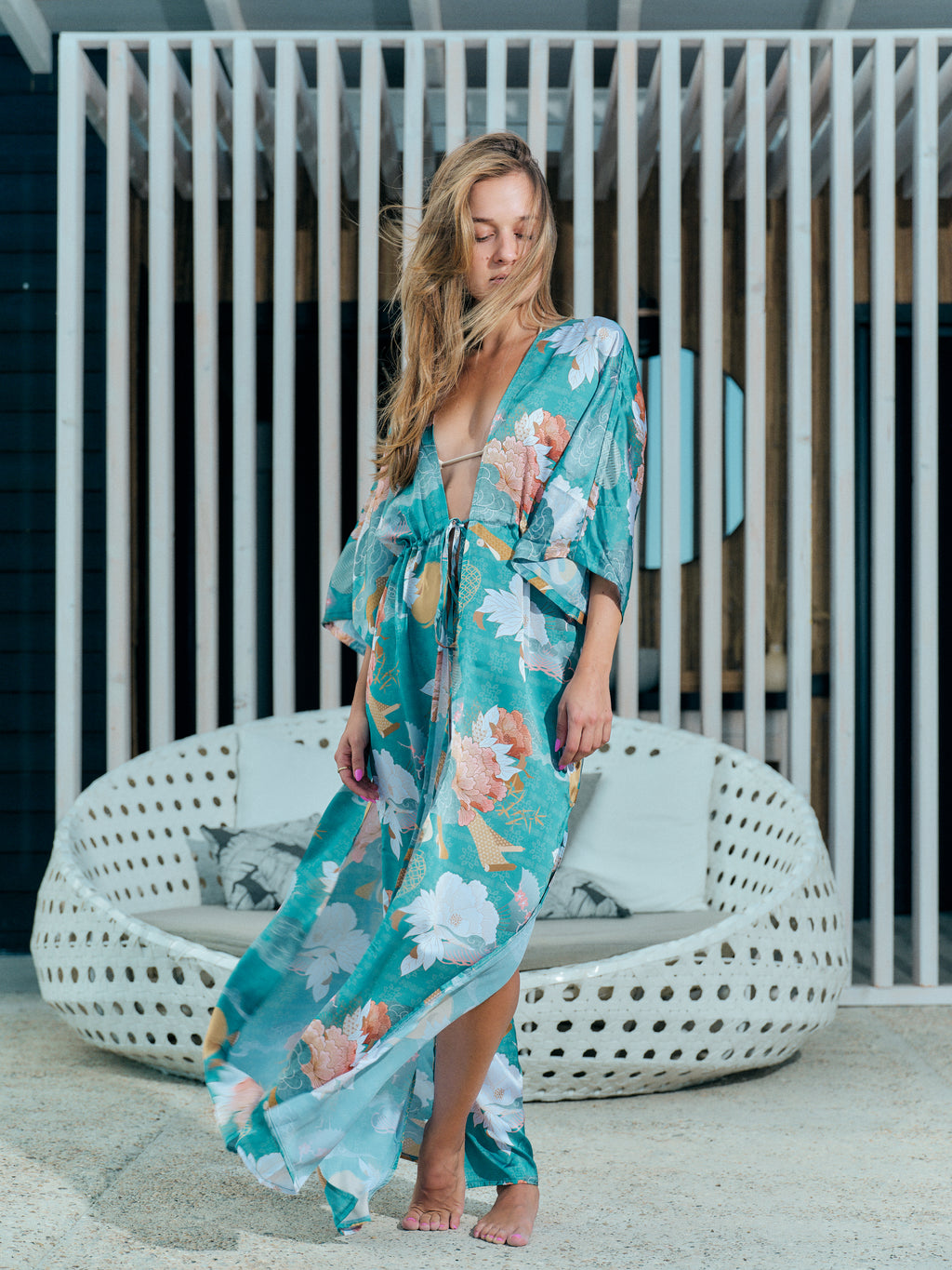beach kimono long turquoise satin chiffon, Yugen collection front view