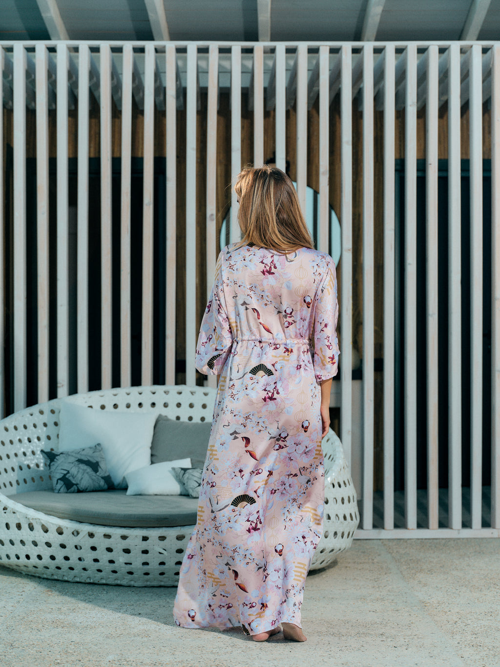 beach kimono long peach satin chiffon, Akari collection back view