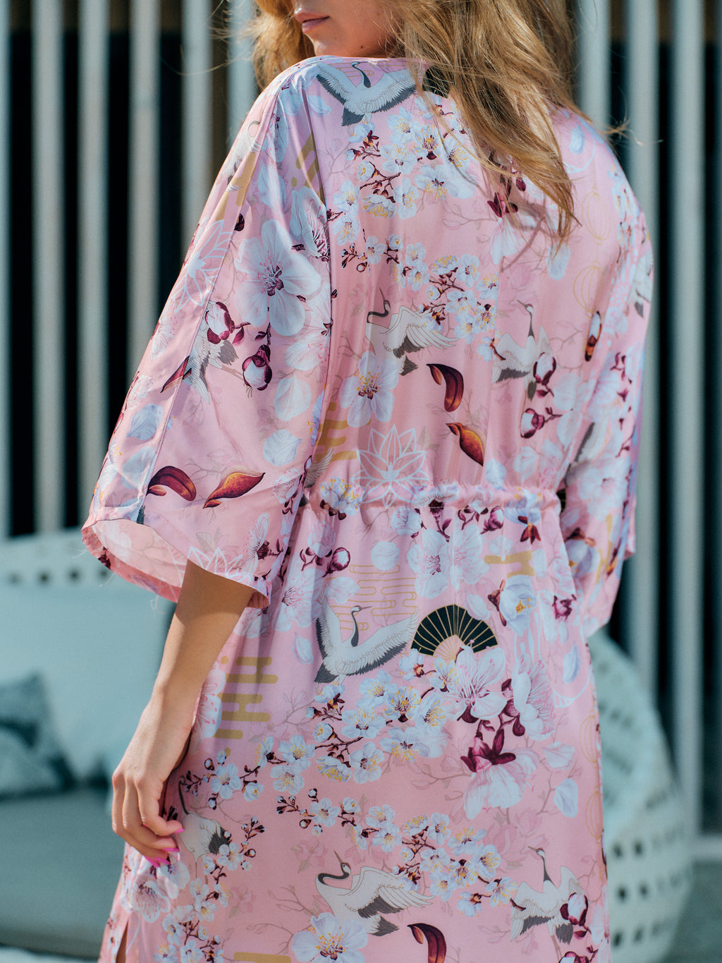 beach kimono long pink satin chiffon, Akari collection detail back view