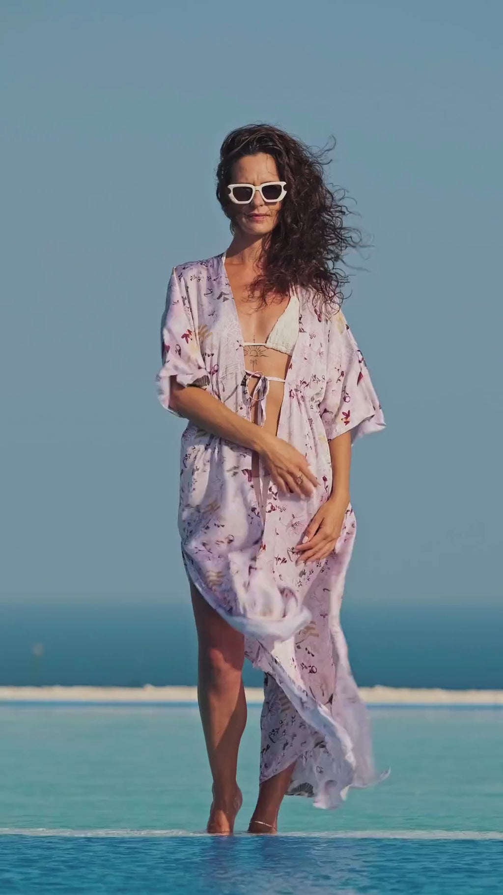 Akari Ivory Beach Kimono