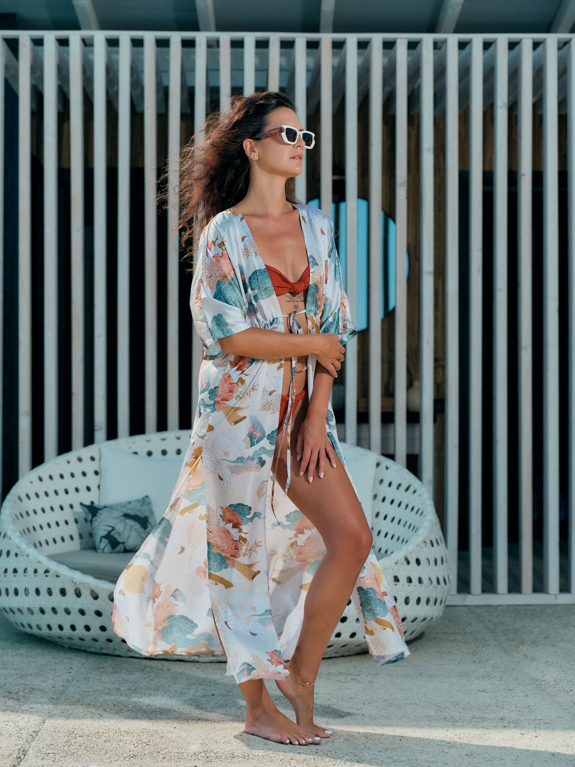beach kimono long ivory satin chiffon, Yugen collection side view