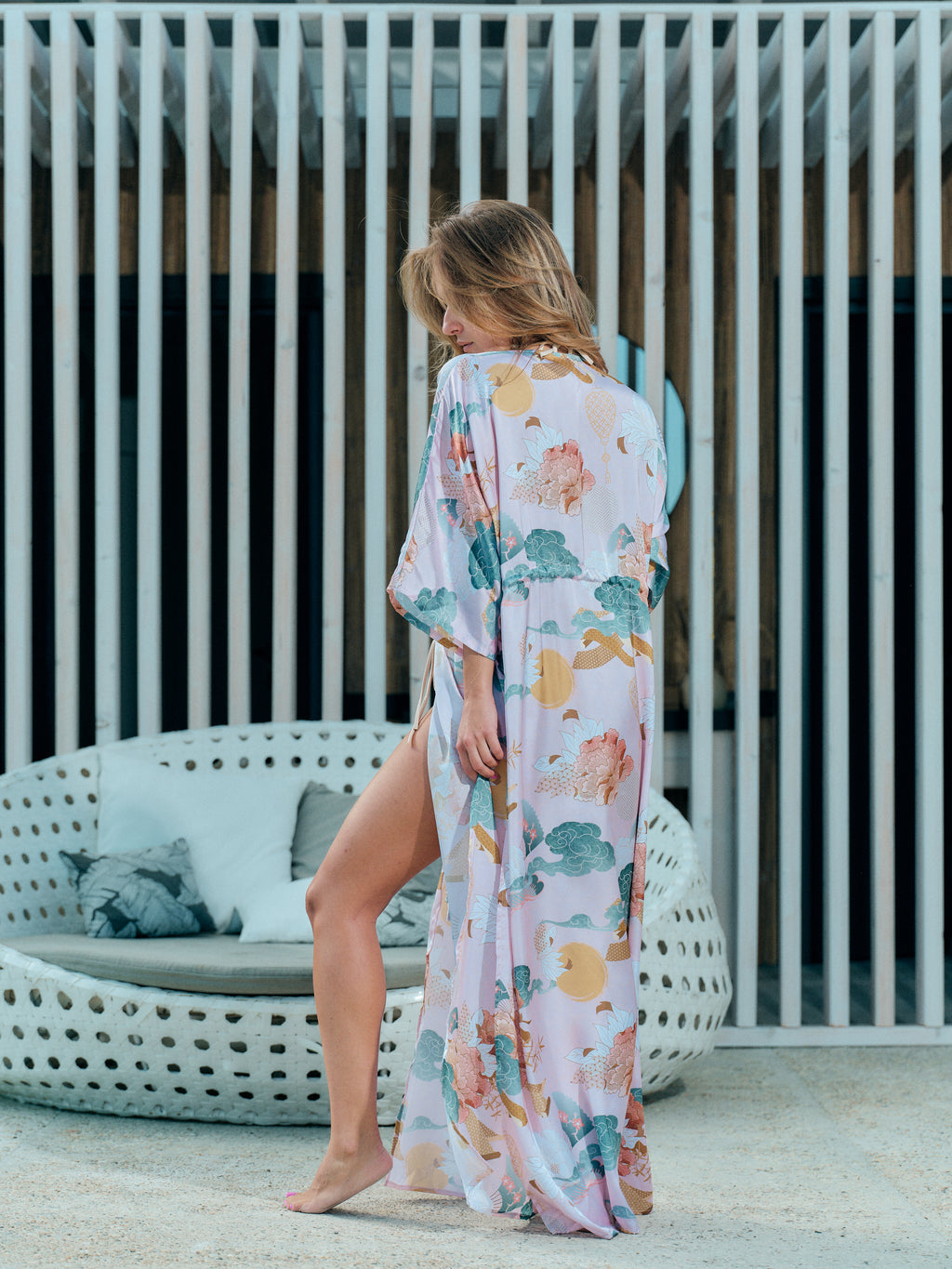 beach kimono long pink satin chiffon, Yugen collection back view
