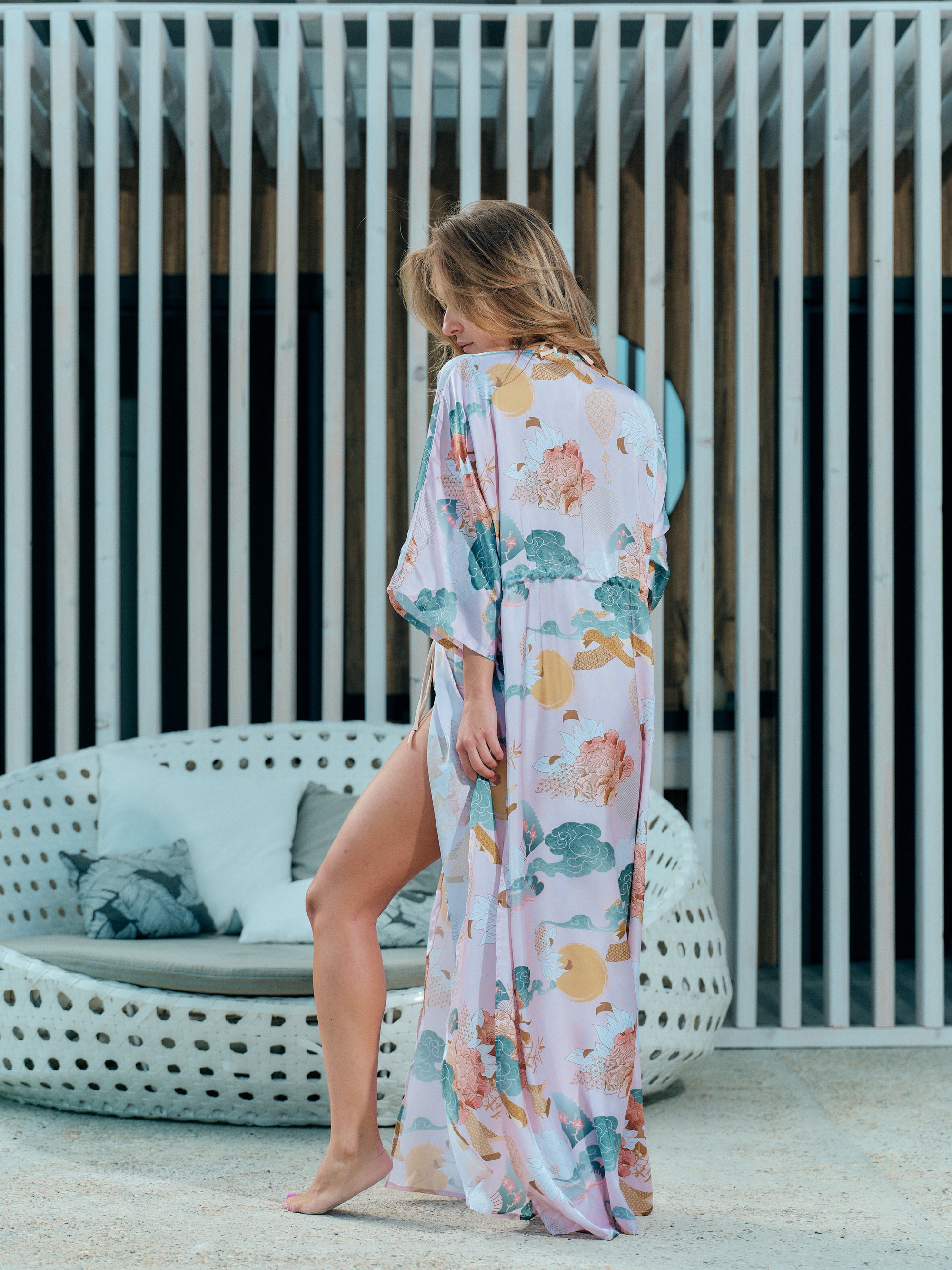 beach kimono long pink satin chiffon, Yugen collection back view