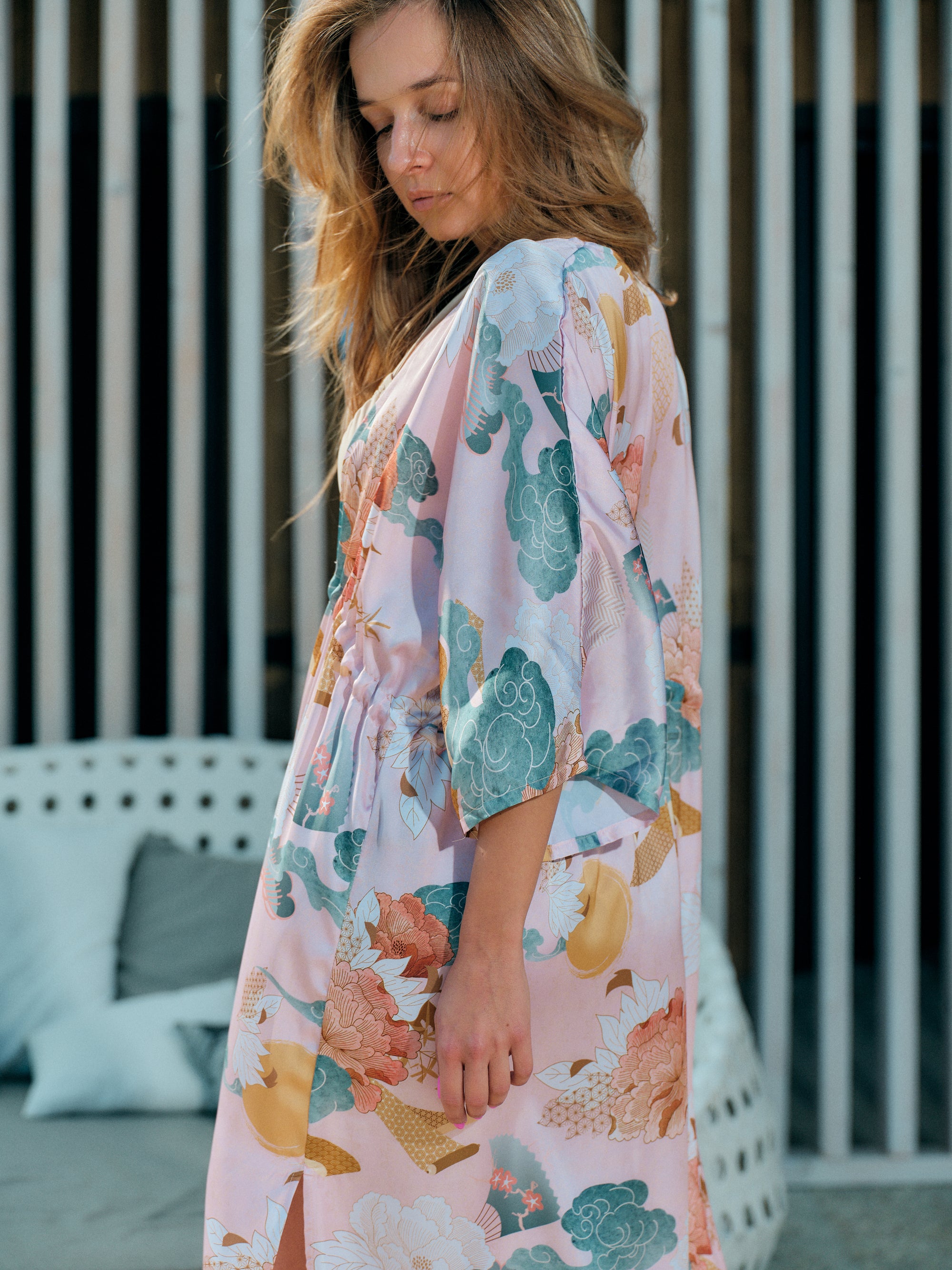 beach kimono long pink satin chiffon, Yugen collection detail side view