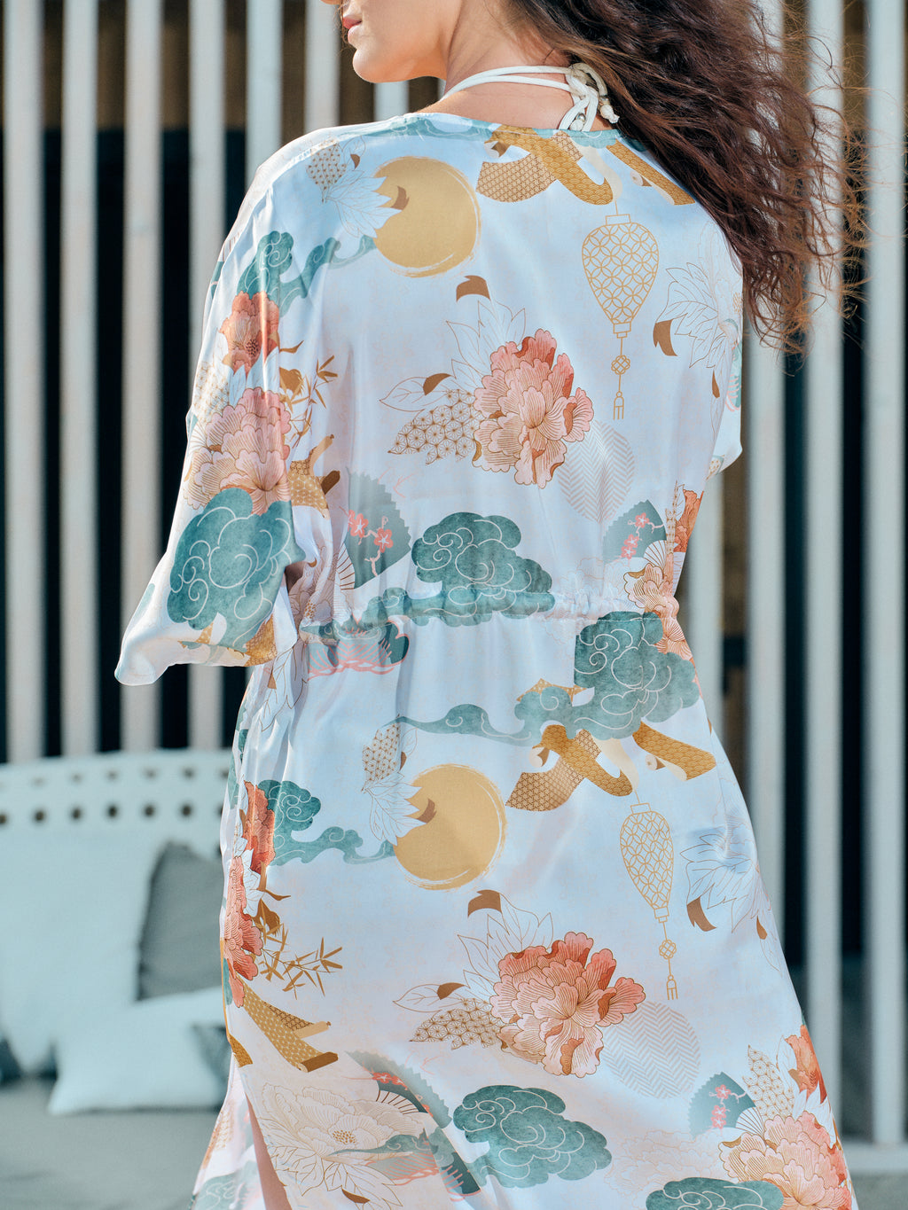 beach kimono long white satin chiffon, Yugen collection detail back view