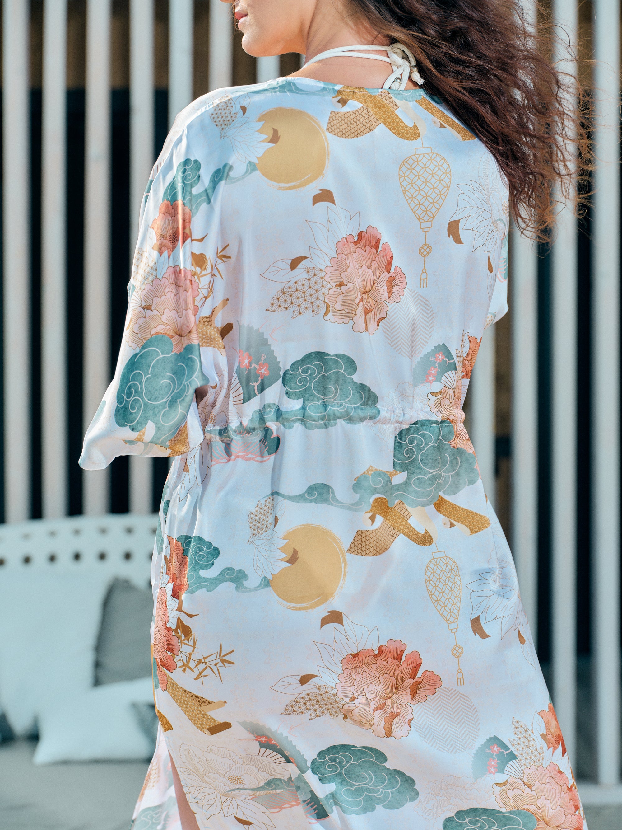 beach kimono long white satin chiffon, Yugen collection detail back view