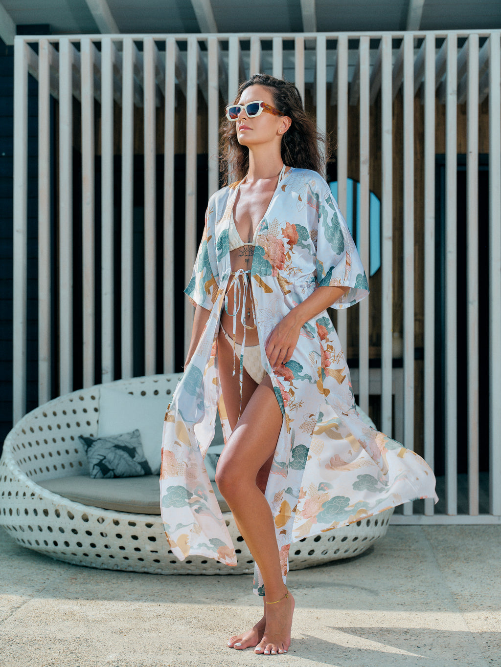 festival kimono long white satin chiffon, Yugen collection front view